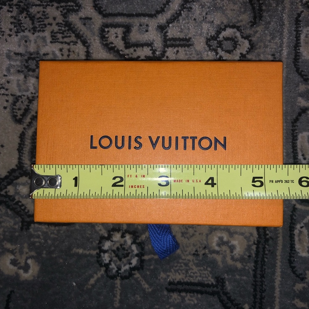 Authentic Louis Vuitton box Come with receipt envelope